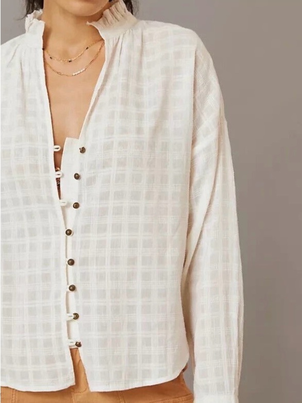 Pilcro Cream Textured Button-Front Ruffled Collar Top
